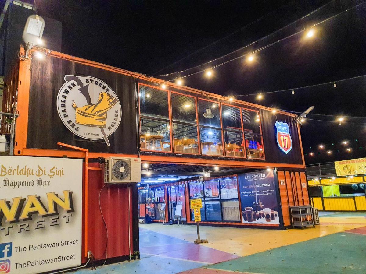 "Cloth Art Homestay" 4 Min Walk To Car Free Zone By Shine Stay Malacca Exteriör bild